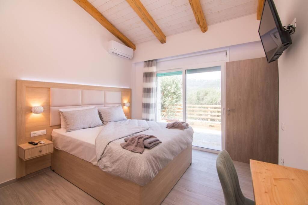 Di Pietra Vila Liapades